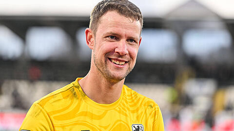 Der neue Torh&uuml;ter des TSV 1860, Thomas D&auml;hne, &uuml;berzeugt mit starken Leistungen und Stabilit&auml;t im Aufstiegsrennen.