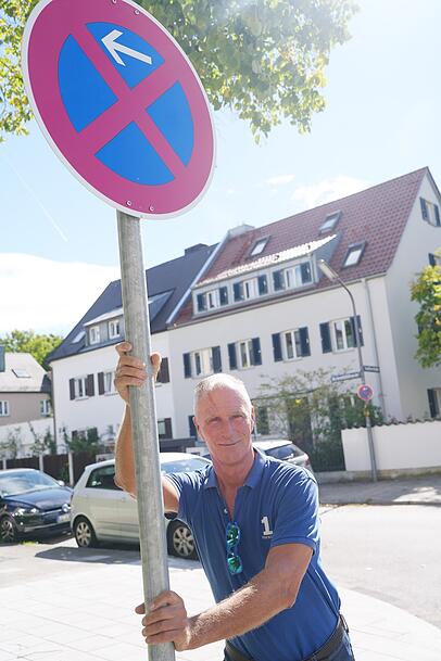 "Ich bin sonst nie renitent, sondern ein friedlicher Mensch", sagt der Parkschild-Rebell Stephan Oberacher.