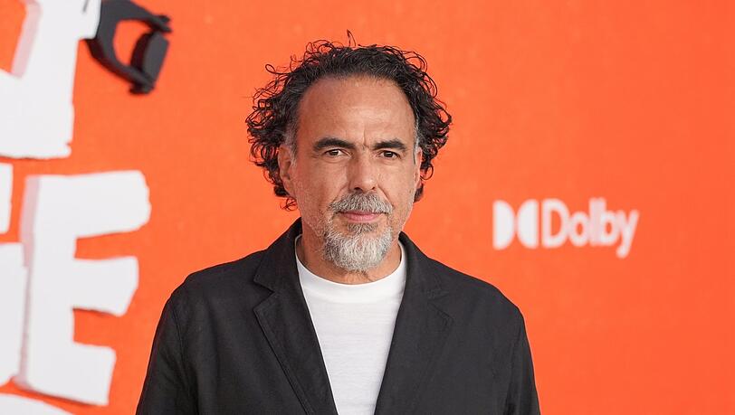Regisseur Alejandro G. I&ntilde;&aacute;rritu trifft zur Premiere des Films "Digger" ein.
