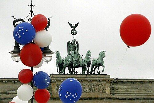 Amerikas Farben vor dem Brandenburger Tor