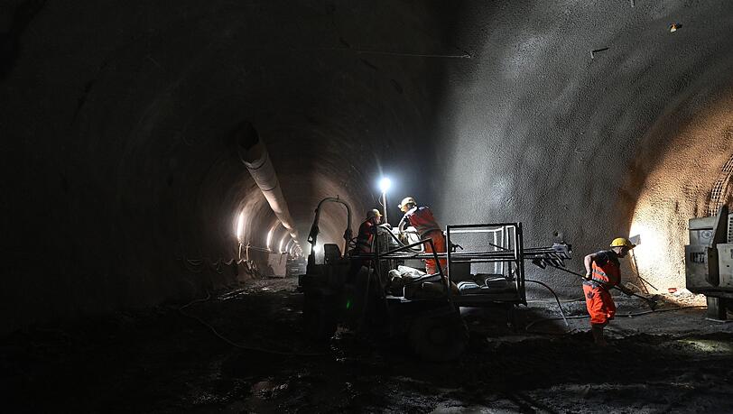 Auf der Baustelle des Brennerbasistunnels ist es zu einem tödlcihen Unfall gekommen.