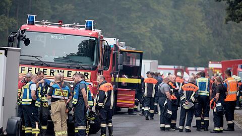 Mehrere hundert Kr&auml;fte sind im oberpf&auml;lzischen Freudenberg im Einsatz.