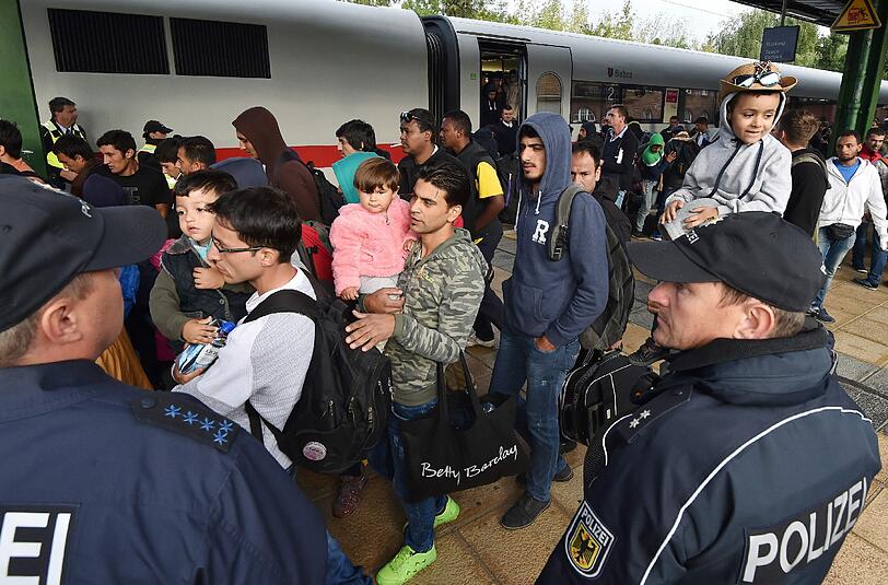 Auch für Dienstag werden am Münchner Hauptbahnhof wieder viele Flüchtlinge erwartet.