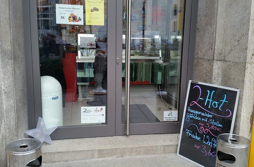 Das Cafe "2hot" in der Altstadt wurde von zwei maskierten Männern überfallen.