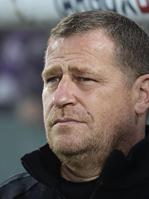 Bayerns Sportvorstand Max Eberl hofft auf eine Vertragsverl&auml;ngerung mit Olise. (Archivbild)