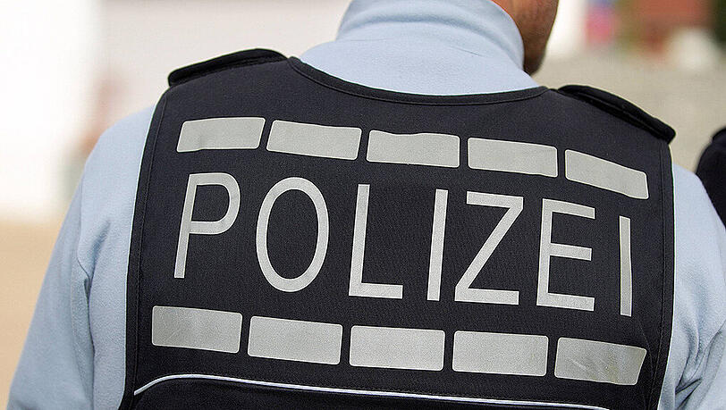 Weil die Einsatzkräft sofort reagierten, retten sie dem Mann vermutlich das Leben. Weil die Einsatzkräft sofort reagierten, retten sie dem Mann vermutlich das Leben.