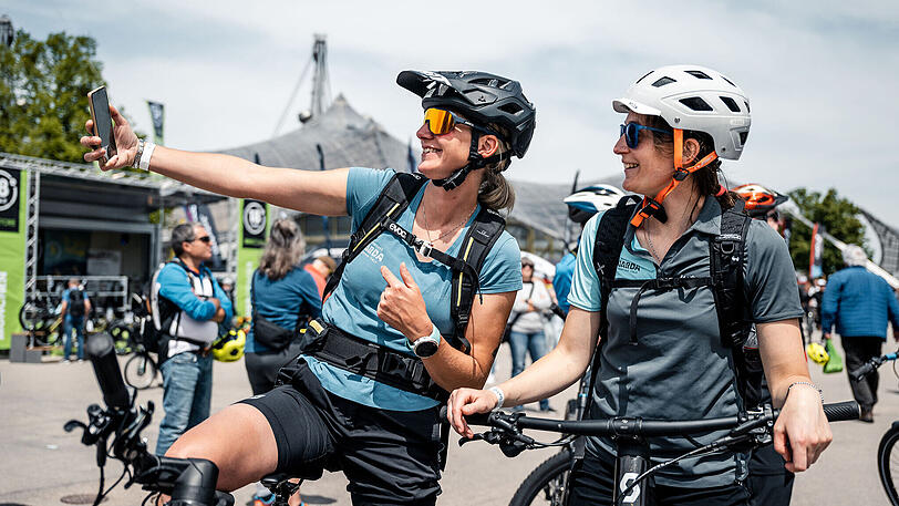 Die E BIKE DAYS München sind ein muss für alle E-Bike und Fahrradsportler und Fahrradsportlerinnen.