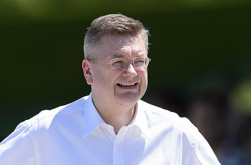 Aufmerksamer Beobachter: DFB-Präsident Reinhard Grindel.
