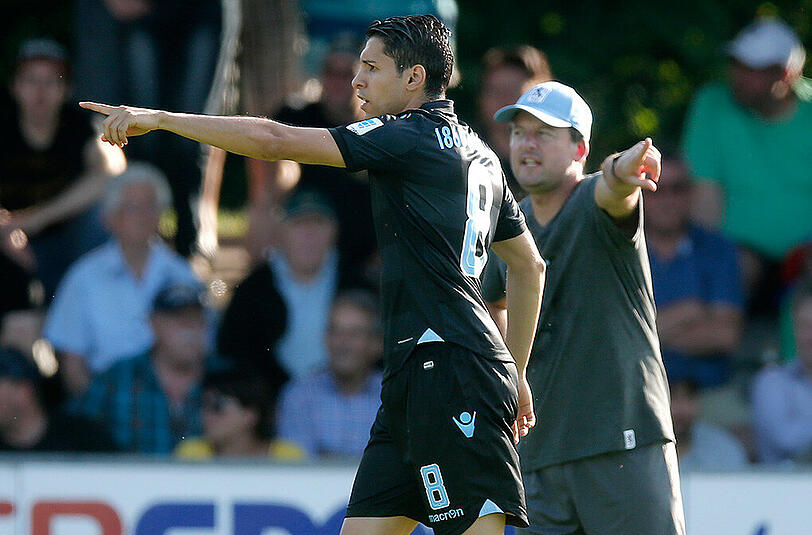 Es ging zuletzt nicht immer in die gleiche Richtung beim TSV 1860 - das soll sich schleunigst ändern: 1860-Trainer Kosta Runjaic und Karim Matmour.