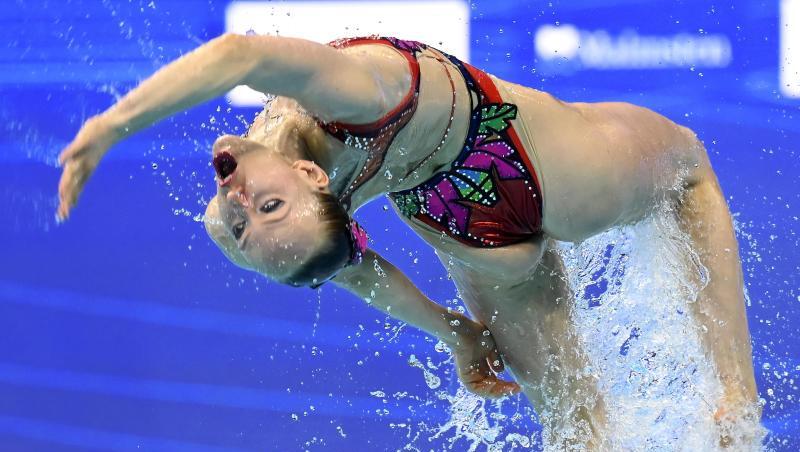 Synchronschwimmerin Marlene Bojer in Aktion.