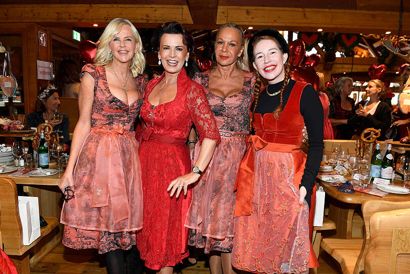 Astrid Söll, Margit Tönnies, Birgit Fischer-Höper und Laura Siegel