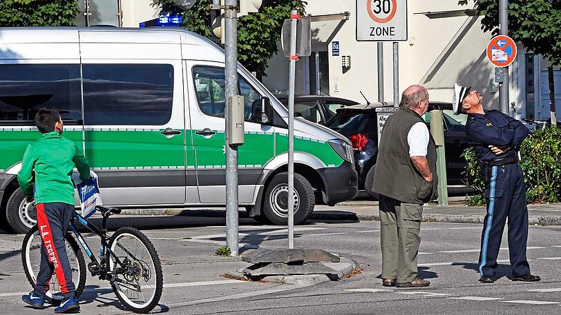 Mit einer Drohne verschafften sich die Ermittler einen Überblick von der Unfallstelle.