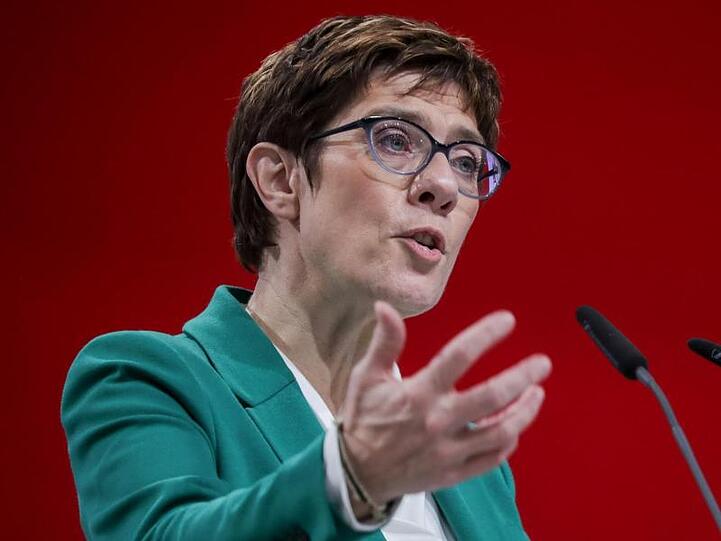 Annegret Kramp-Karrenbauer wurde zur neuen CDU-Vorsitzenden gewählt. Die Sondersendung über die neue Parteichefin erreichte 3,59 Millionen Zuschauer.