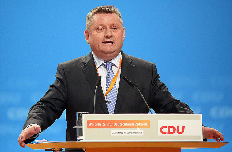 Das Kabinett soll noch vor Weihnachten den Entwurf zum Präventionsgesetz von Gesundheitsminister Gröhe (Bild) verabschieden. Doch es gibt Kritik, nicht nur aus der Opposition.