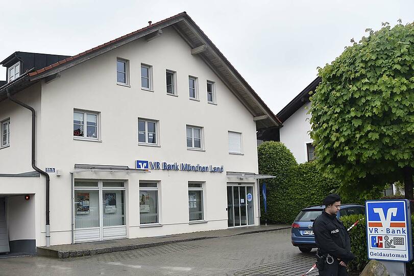 Am Dienstag wurde eine Filliale der VR-Bank in Taufkirchen überfallen.