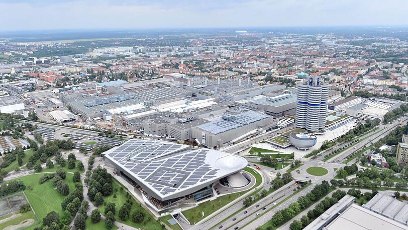 Das BMW-Werk aus der Vogelperspektive, hier arbeiten auch Leiharbeiter. Das BMW-Werk aus der Vogelperspektive, hier arbeiten auch Leiharbeiter.