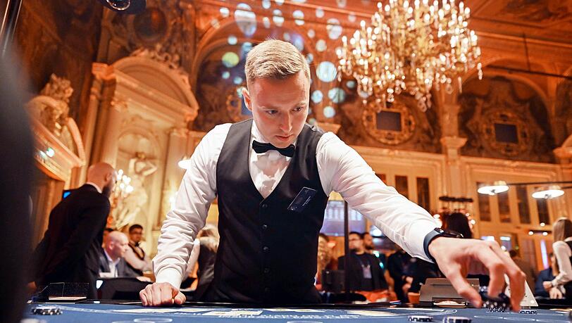Joguncic arbeitet als Croupier im Casino Baden-Baden. (Archivbild)