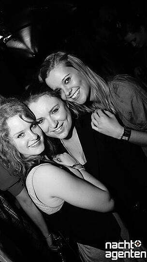 Live & Direct - HipHop meets Live Music! im Crux (Samstag 26.11.2011). Noch mehr Fotos sehen sie unter: www.nachtagenten.de.