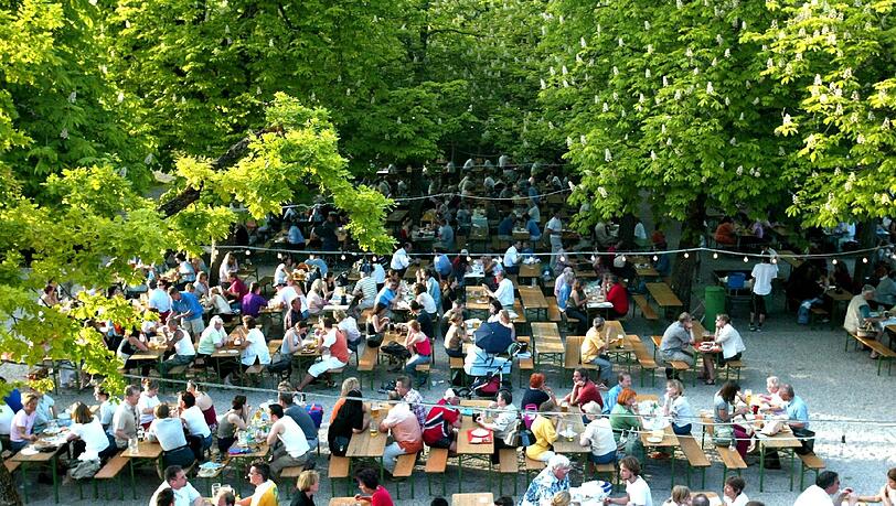 Der Biergarten Waldheim in Großhadern: gemütlicher Treffpunkt für alte und neue Haderner. Der Biergarten Waldheim in Großhadern: gemütlicher Treffpunkt für alte und neue Haderner.