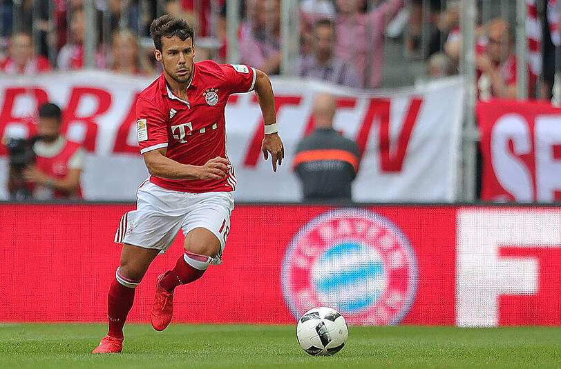 Juan Bernat: Note 3. Weil Alaba Innenverteidiger spielte, war der Spanier erneut als Linksverteidiger gefragt. Nutzte anfangs den freien Raum über die linke Seite der Wolfsburger gut, scheiterte an Benaglio (8.). Ein mehr als solider Vertreter von Alaba, vor allem wenn er defensiv wenig gefordert ist und nach vorne attackieren kann.