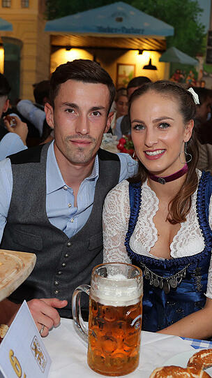 Phillipp Steinhart mit Freundin
