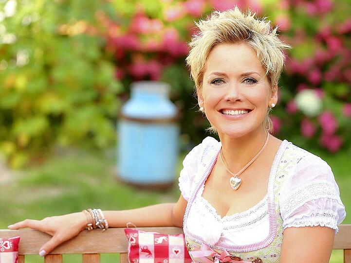 Inka Bause moderiert auch die zehnte Staffel der Erfolgssendung "Bauer sucht Frau"