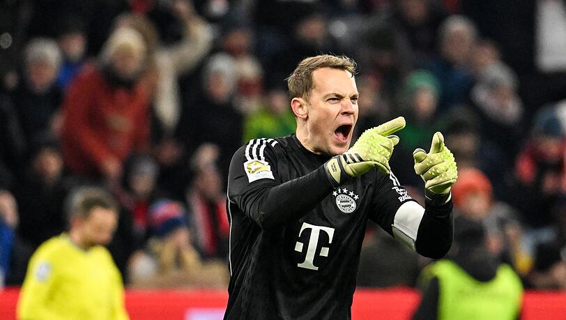 Münchens Torhüter Manuel Neuer jubelt über das gewonnene Spiel. 2023 war speziell für den 37-Jährigen.