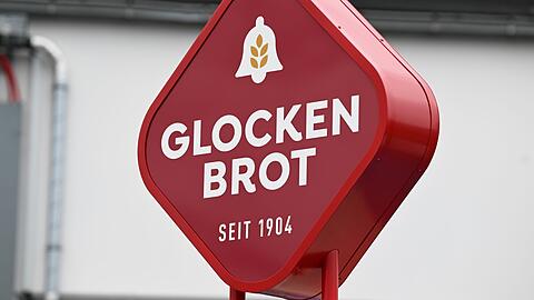Die Glockenbrot-Bäckerei wurde 1904 gegründet.  Seit 1986 gehört sie zur Rewe-Gruppe, seit 2010 auch das Werk in Bergkirchen. (Archivbild)