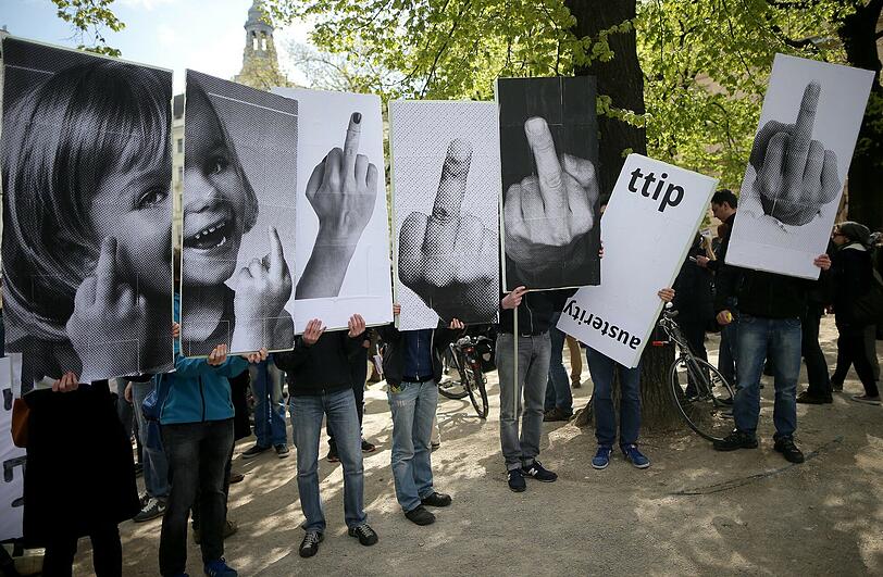 Weitere Bilder von Demonstrationen aus anderen Städten - hier: Wien
