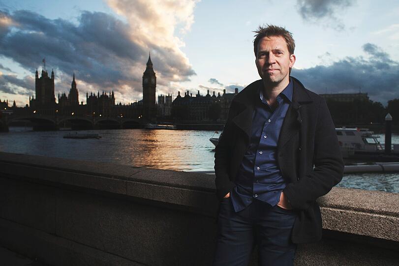 Der 1970 im norwegischen Karmoy gebornene Pianist Leif Ove Andsnes vor dem Parlament in London.