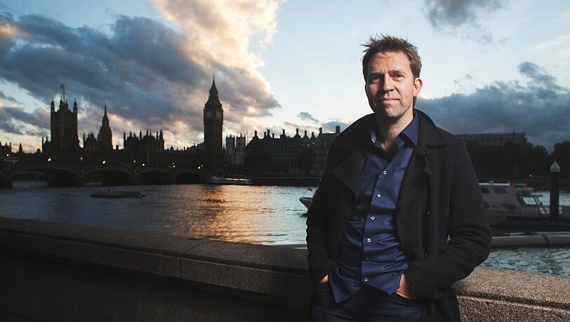 Der 1970 im norwegischen Karmoy gebornene Pianist Leif Ove Andsnes vor dem Parlament in London. Der 1970 im norwegischen Karmoy gebornene Pianist Leif Ove Andsnes vor dem Parlament in London.