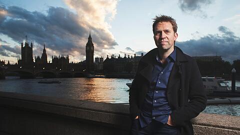 Der 1970 im norwegischen Karmoy gebornene Pianist Leif Ove Andsnes vor dem Parlament in London.