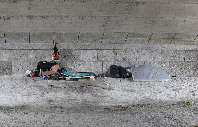 Unter der Reichenbachbrücke schlafen oft Obdachlose.