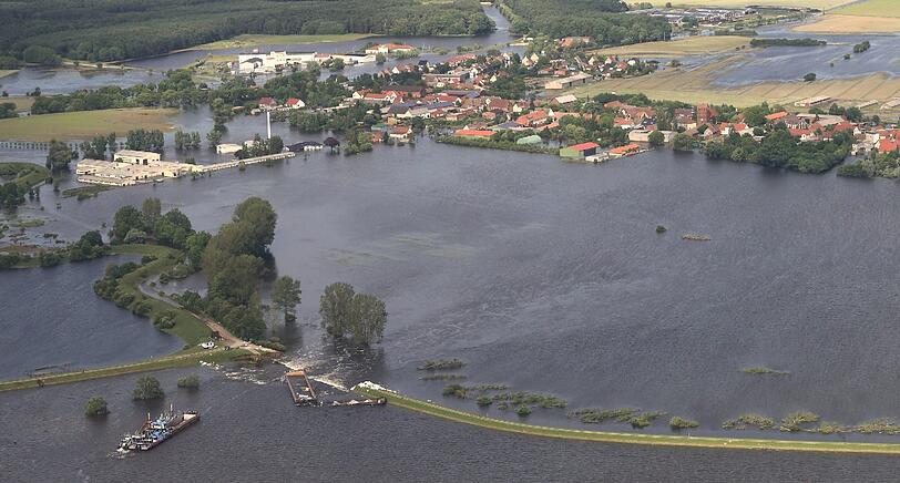 Die aktuellen Bilder vom Deich bei Fischbeck.