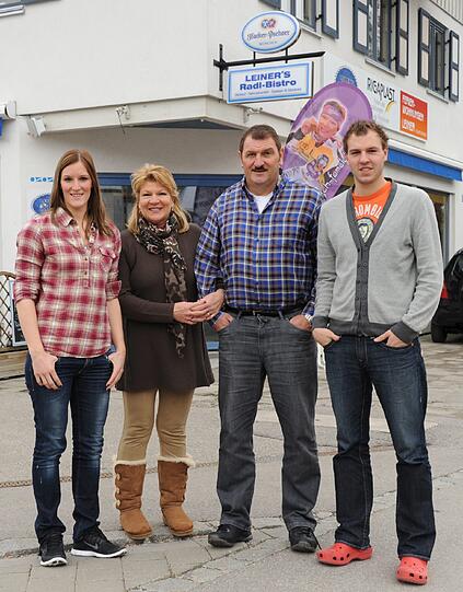 Marias Familie: Schwester Susanne, Mama Monika, Papa Sigi und Bruder Matthias.