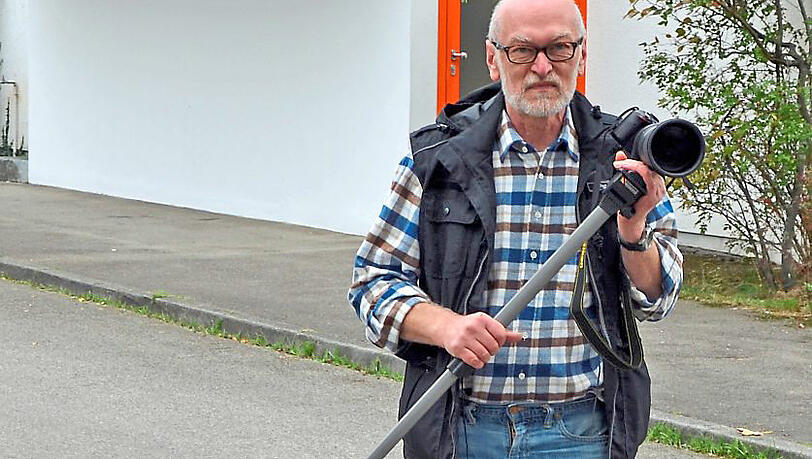 Mit Kamera und Stativ ausgestattet, immer auf der Suche nach einem neuen Kindl: Josef Gögler. Foto: privat Mit Kamera und Stativ ausgestattet, immer auf der Suche nach einem neuen Kindl: Josef Gögler. Foto: privat