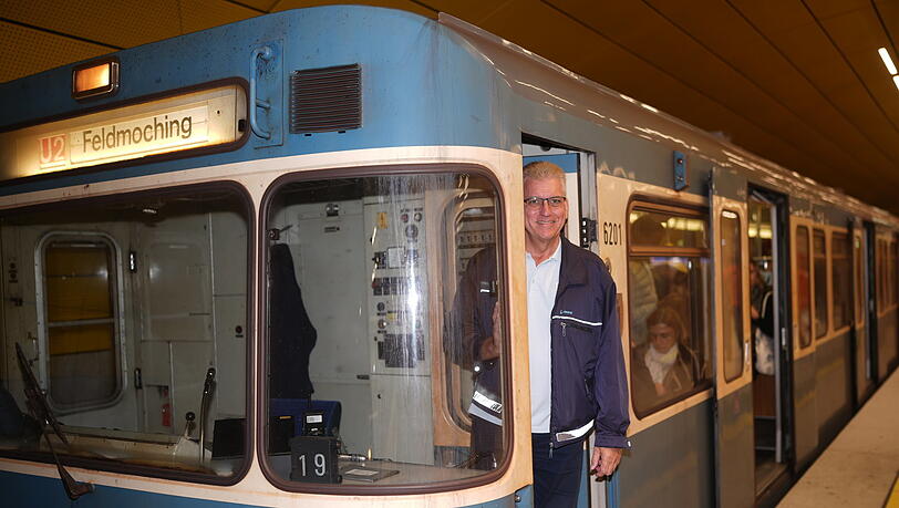 U-Bahnfahrer Heinz Schmiedl geht mit den A-Wagen in Rente.