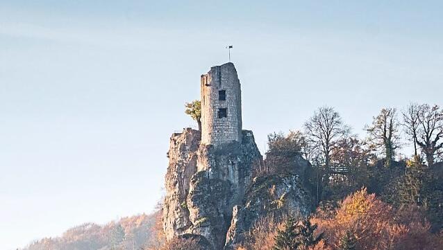 Die Burgruine Neideck. Die Burgruine Neideck.