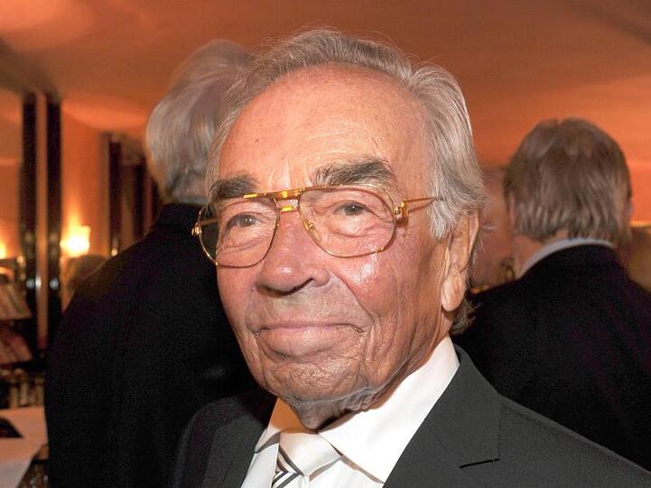 Claus Biederstaedt bei einer Veranstaltung. Foto: Ursula Düren/dpa/Archivbild