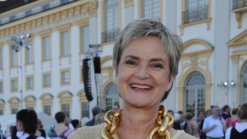 Gloria Fürstin von Thurn und Taxis steht bei einem Empfang am Schloss Schleißheim. Foto: picture alliance / dpa/Archivbild Gloria Fürstin von Thurn und Taxis steht bei einem Empfang am Schloss Schleißheim. Foto: picture alliance / dpa/Archivbild