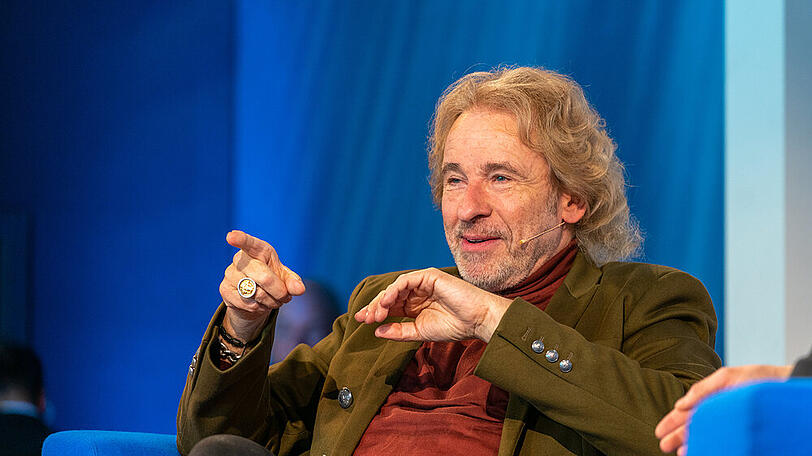 Thomas Gottschalk gibt für eine ARD-Show den Old Shatterhand