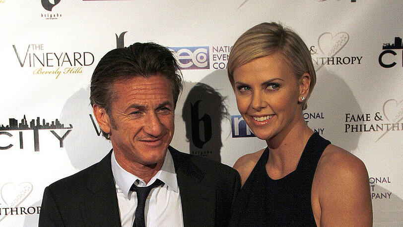 Sean Penn und Charlize Theron auf einer Oscar-Party Sean Penn und Charlize Theron auf einer Oscar-Party