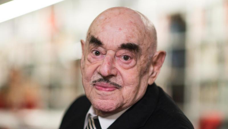 Filmproduzent Artur Brauner starb am Sonntag im Alter von 100 Jahren in Berlin. Filmproduzent Artur Brauner starb am Sonntag im Alter von 100 Jahren in Berlin.