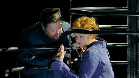 Die Bayreuther Festspiele enden mit "Tristan und Isolde". In den Hauptrollen: Stephen Gould (Tristan) und Petra Lang (Isolde).
