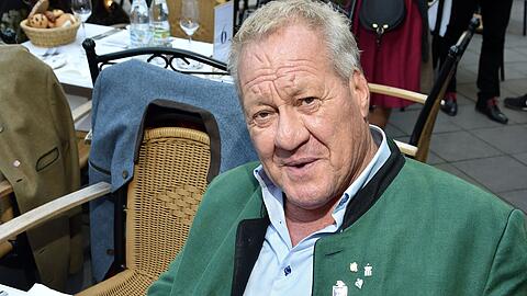 Blickt in eine ungewisse Zukunft: Münchens Szene-Wirt Hugo Bachmaier.