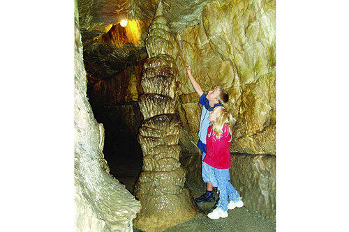 Einen Stalagmiten dieser Größenordnung haben die Diebe aus der Bing-Höhle in der Fränkischen Schweiz abgesägt und geklaut. Doch der Diebstahl macht eigentlich gar keinen Sinn.