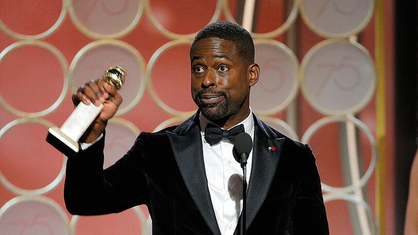 Sterling K. Brown mit der Auszeichnung als bester Schauspieler in einer TV-Serie/Drama für "This is us".