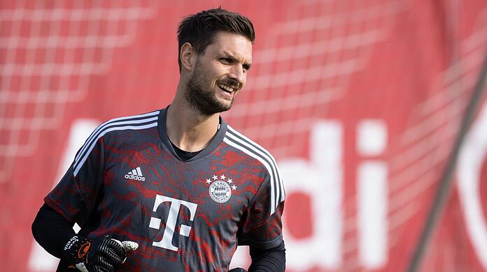 Torwart Sven Ulreich in Aktion.