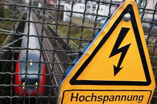 Zwischen Nürnberg und Ansbach wird an der Oberleitung gebaut. Deshalb fallen Züge aus.