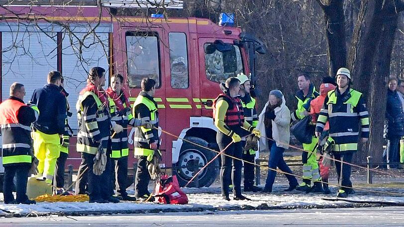 Eine Familie ist am Kleinhesseloher See eingebrochen. Die Bilder.